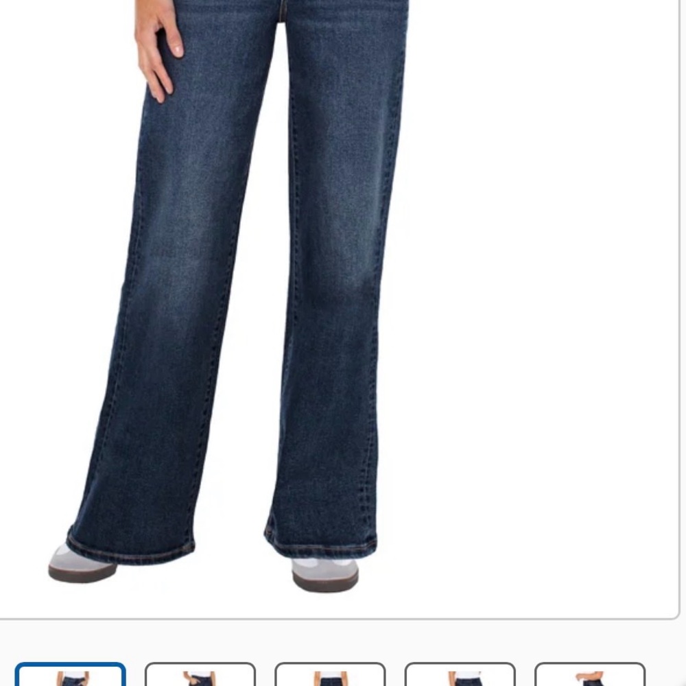Well Worn Women's High Rise Dark Blue Jeans